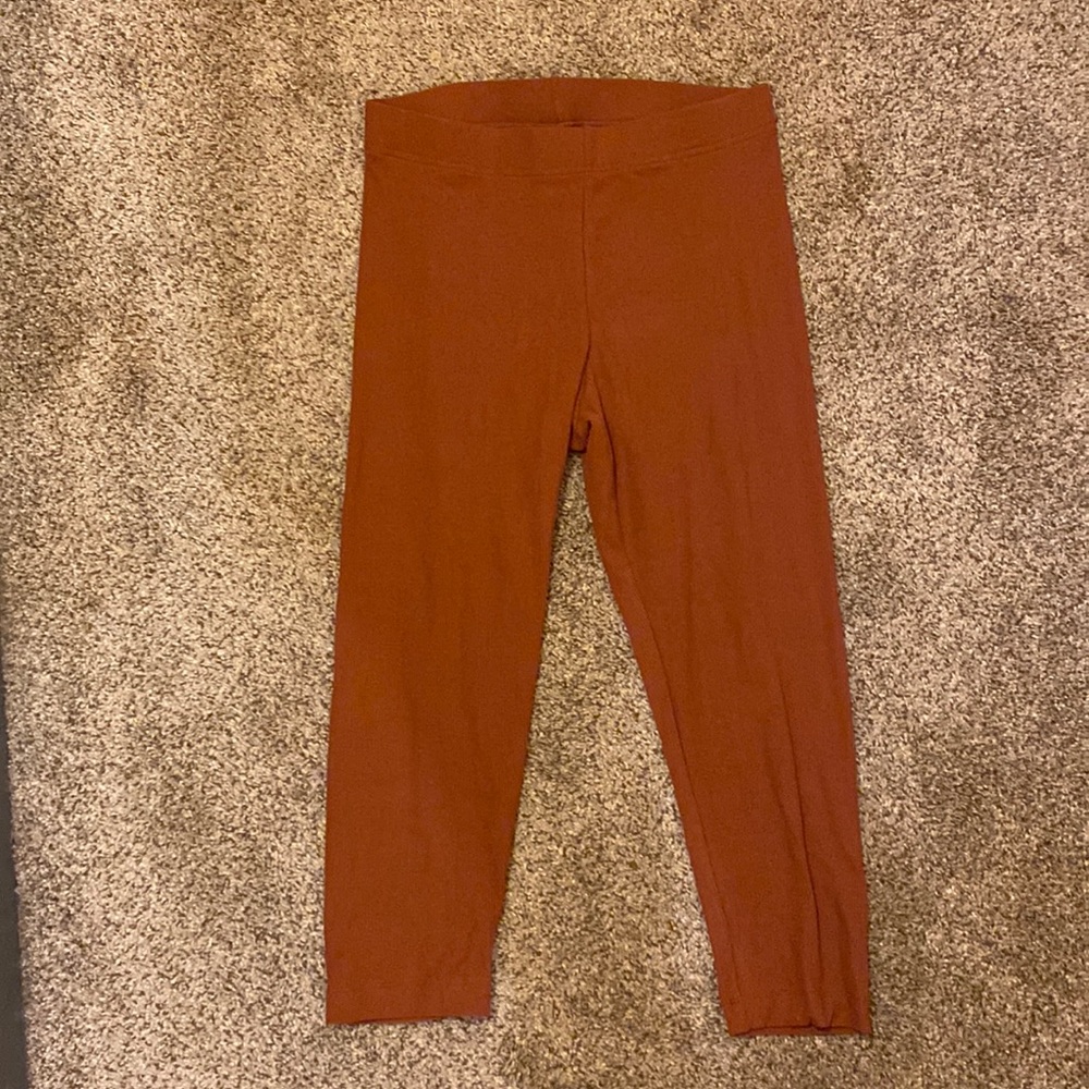 Old navy leggings burgundy maybe?